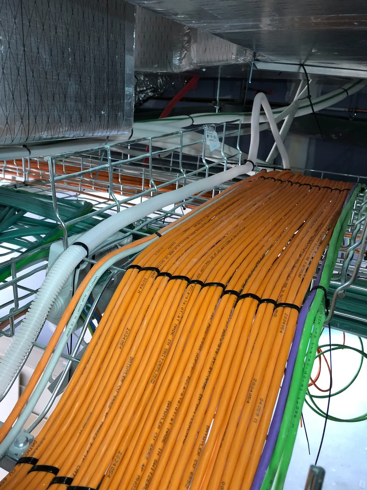 Instalación de cableado estructurado UTP realizada por Elektel