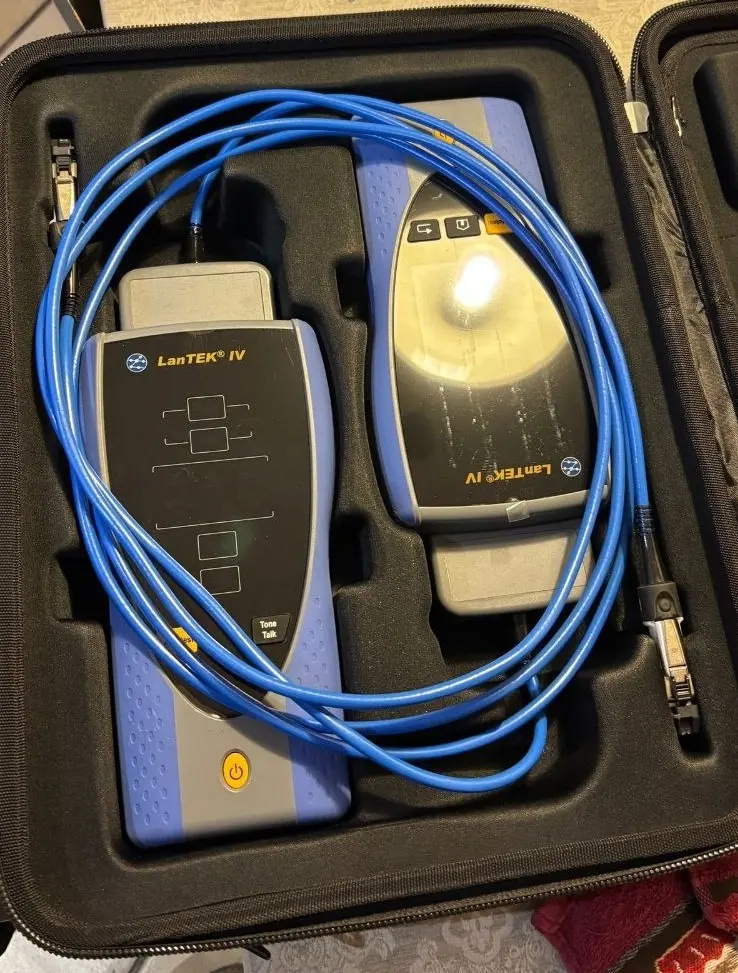 Certificadora profesional de redes utilizada por Elektel para comprobar cableado estructurado
