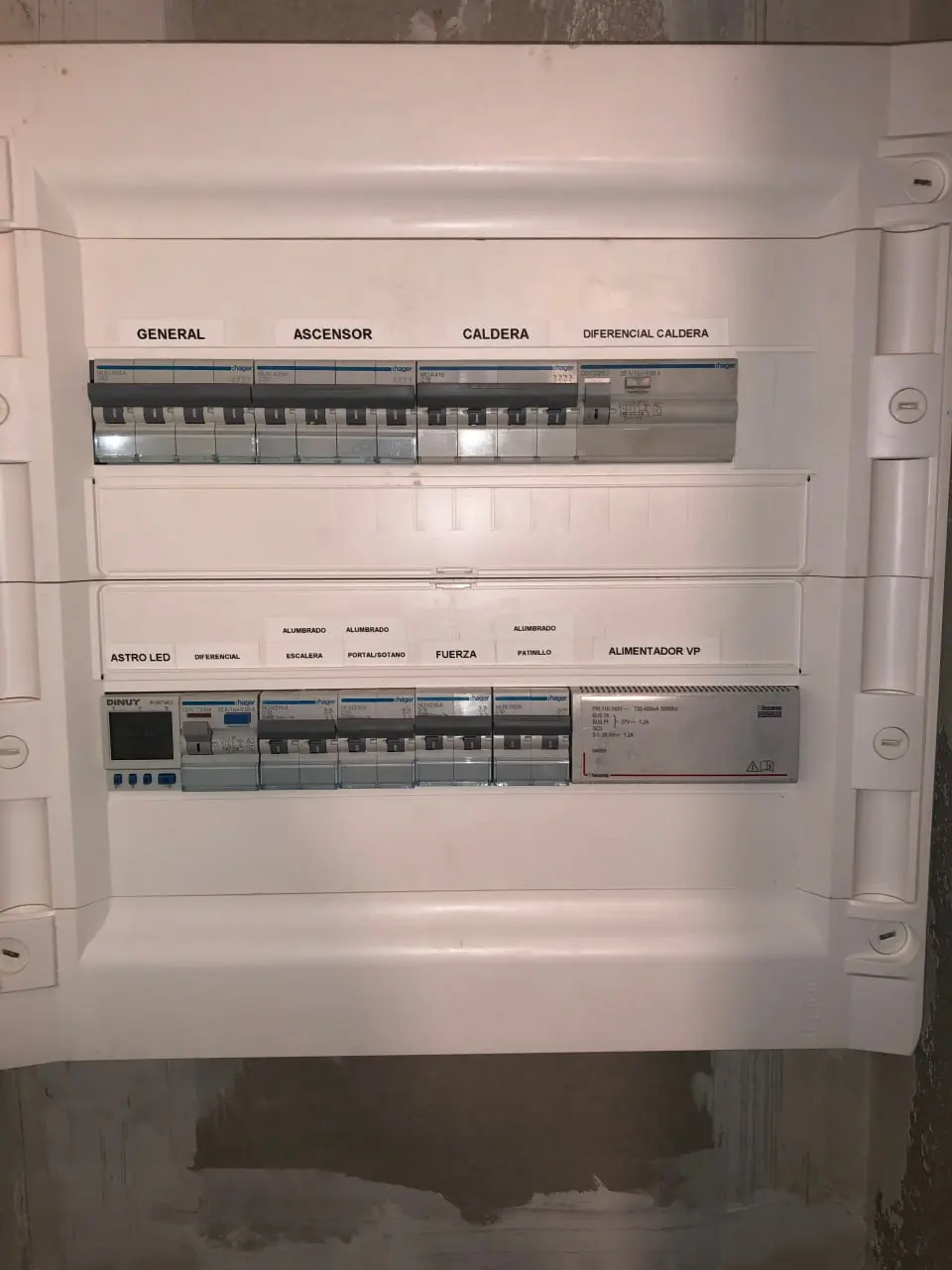 Cuadro eléctrico de un portal comunitario