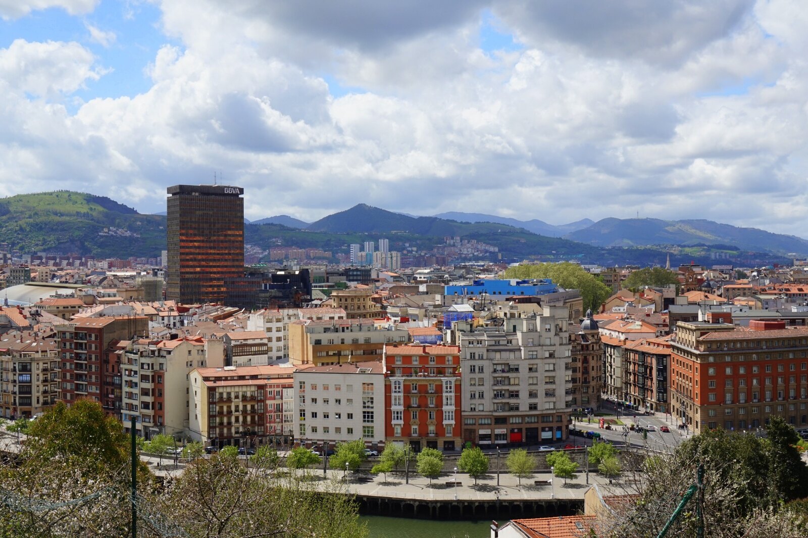 Vista panorámica de Bilbao y Bizkaia